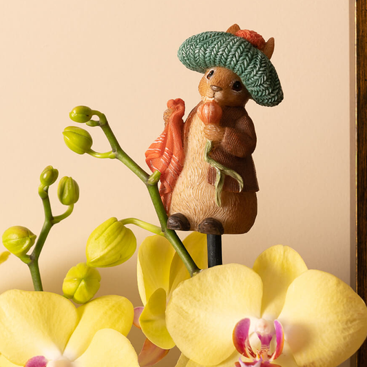 Beatrix Potter Benjamin Bunny Topper