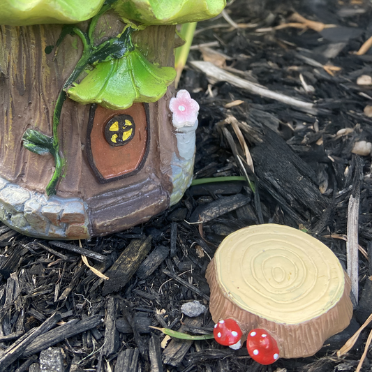 Mini Garden Tree Stump With Mushroom