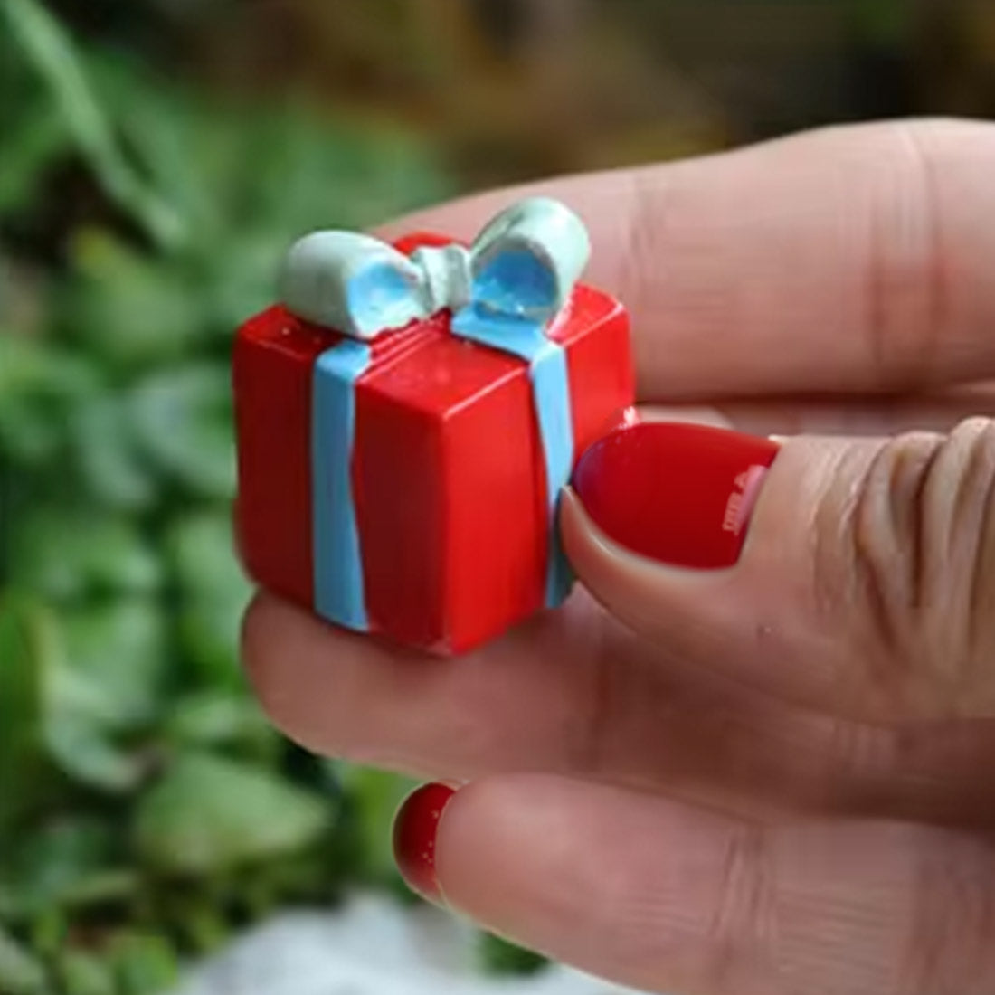 Miniature Fairy Garden Christmas Red Present Box