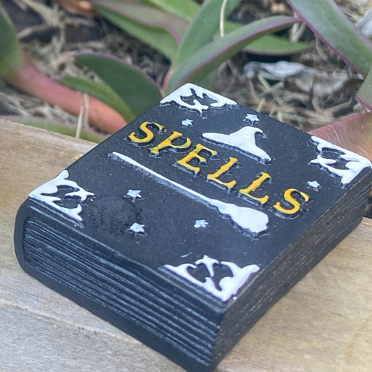 Mystic & Magic Spell Book
