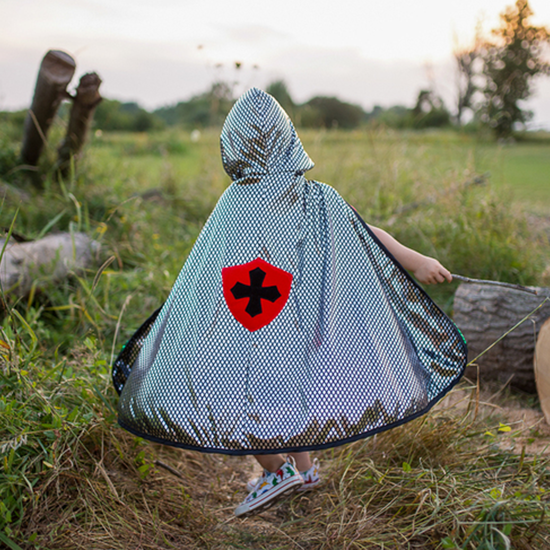 Reversible Dragon Knight Cape Size 5-6 Years