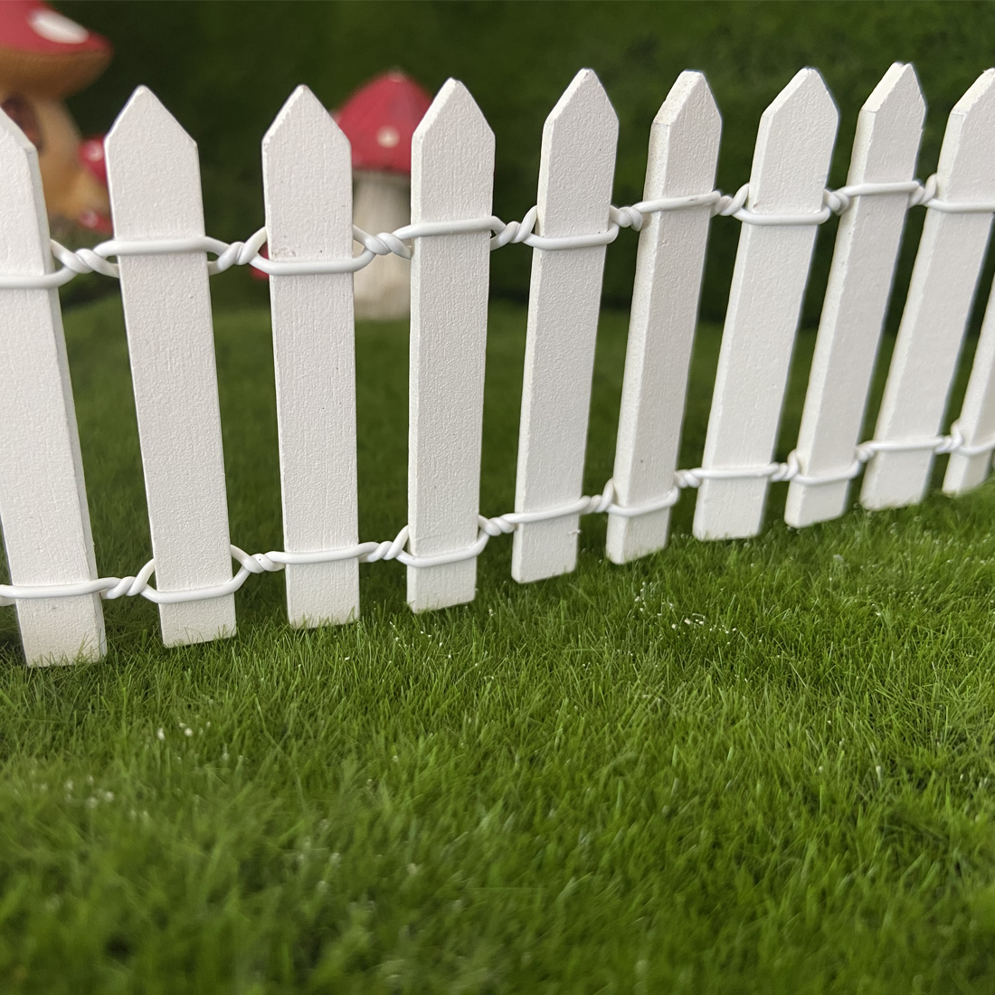 Miniature White Picket Fairy Fence - 100cm x 5cm