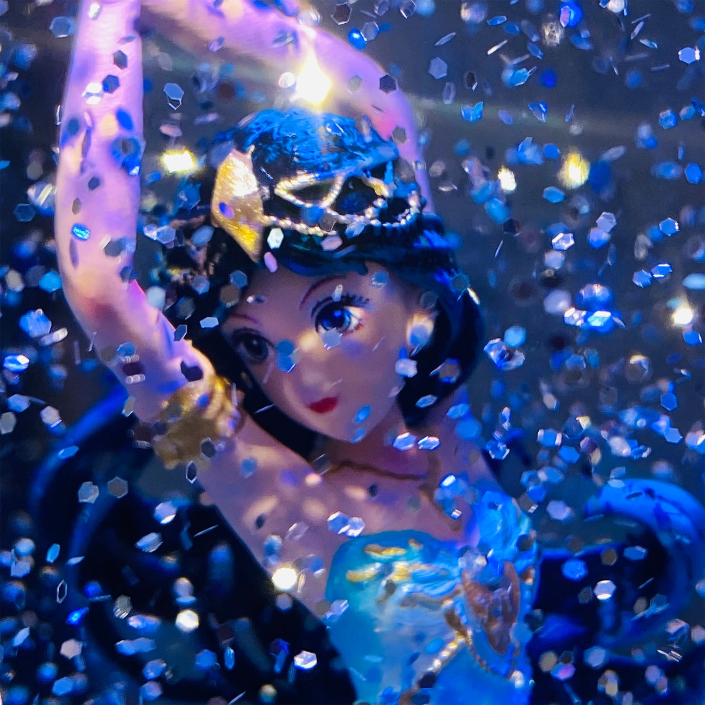 Blue Musical Glitter Lantern featuring a Dancing Princess