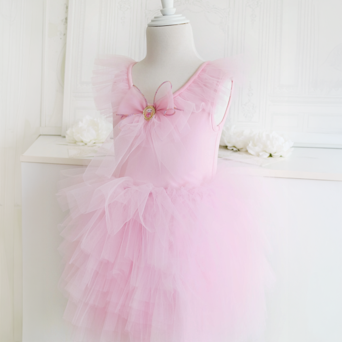 Claris: The Chicest Mouse in Paris Pink Signature Fashion Gift Set
