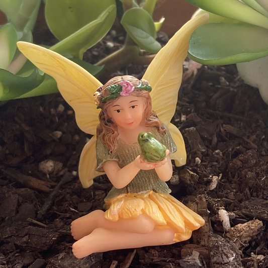 Fairy Willow and Her Frog Companion Figurine