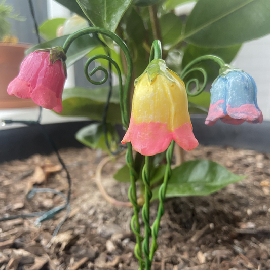 Glow in the Dark Flower Street Lamp