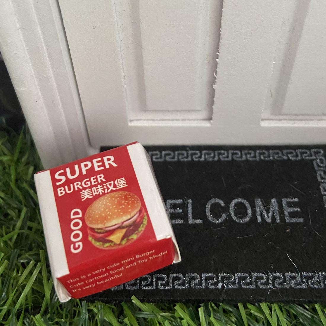 Miniature Fairy Burger in Box