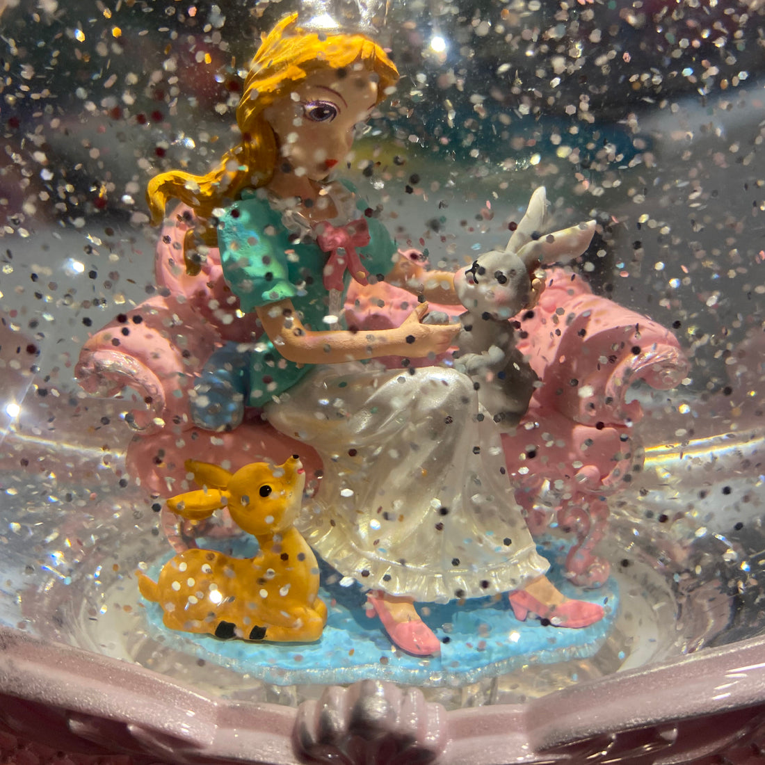 Musical Pink Princess Carriage Snowing Glitter Lantern