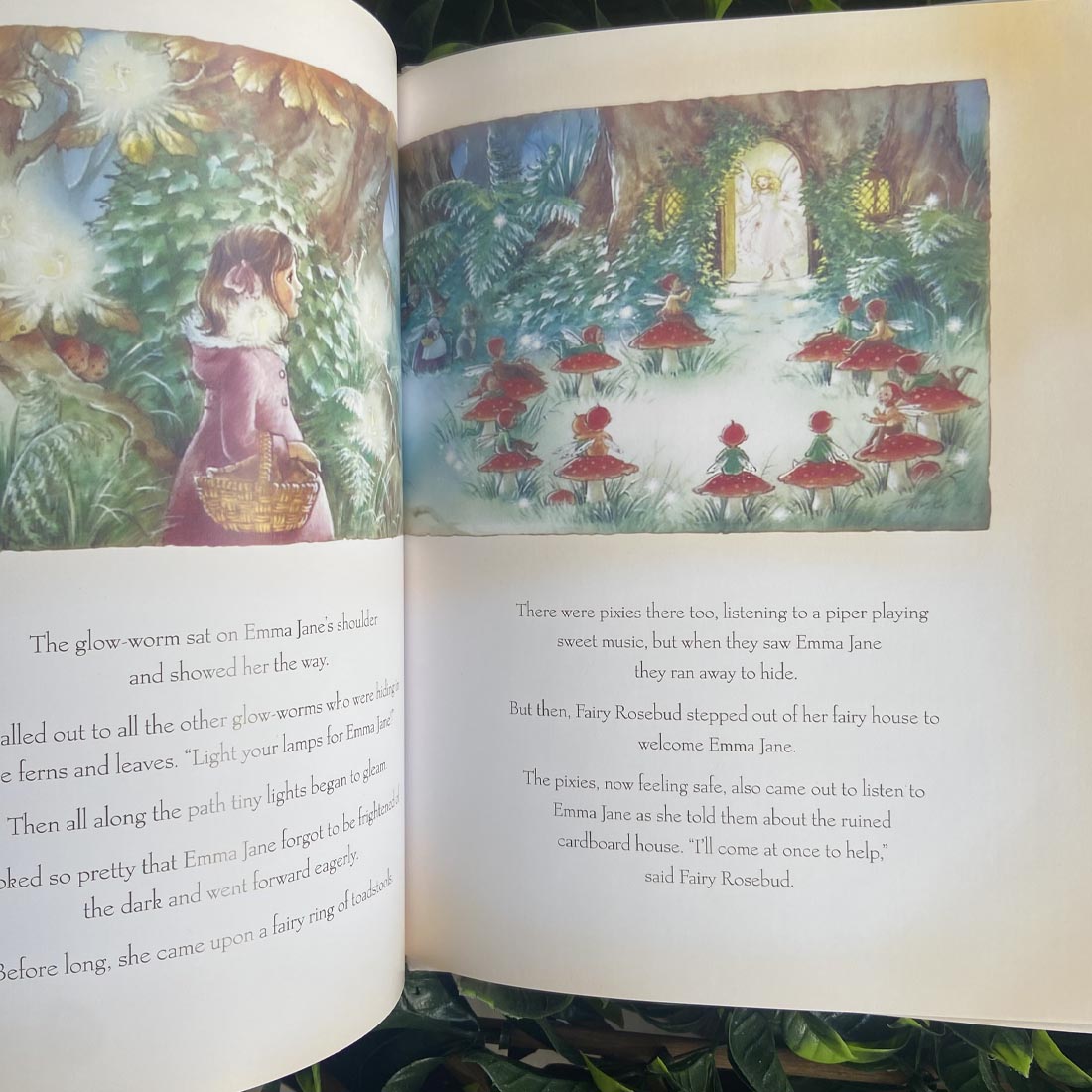 Teddy’s Forest Friends The Pixies' Kettle House by Shirley Barber