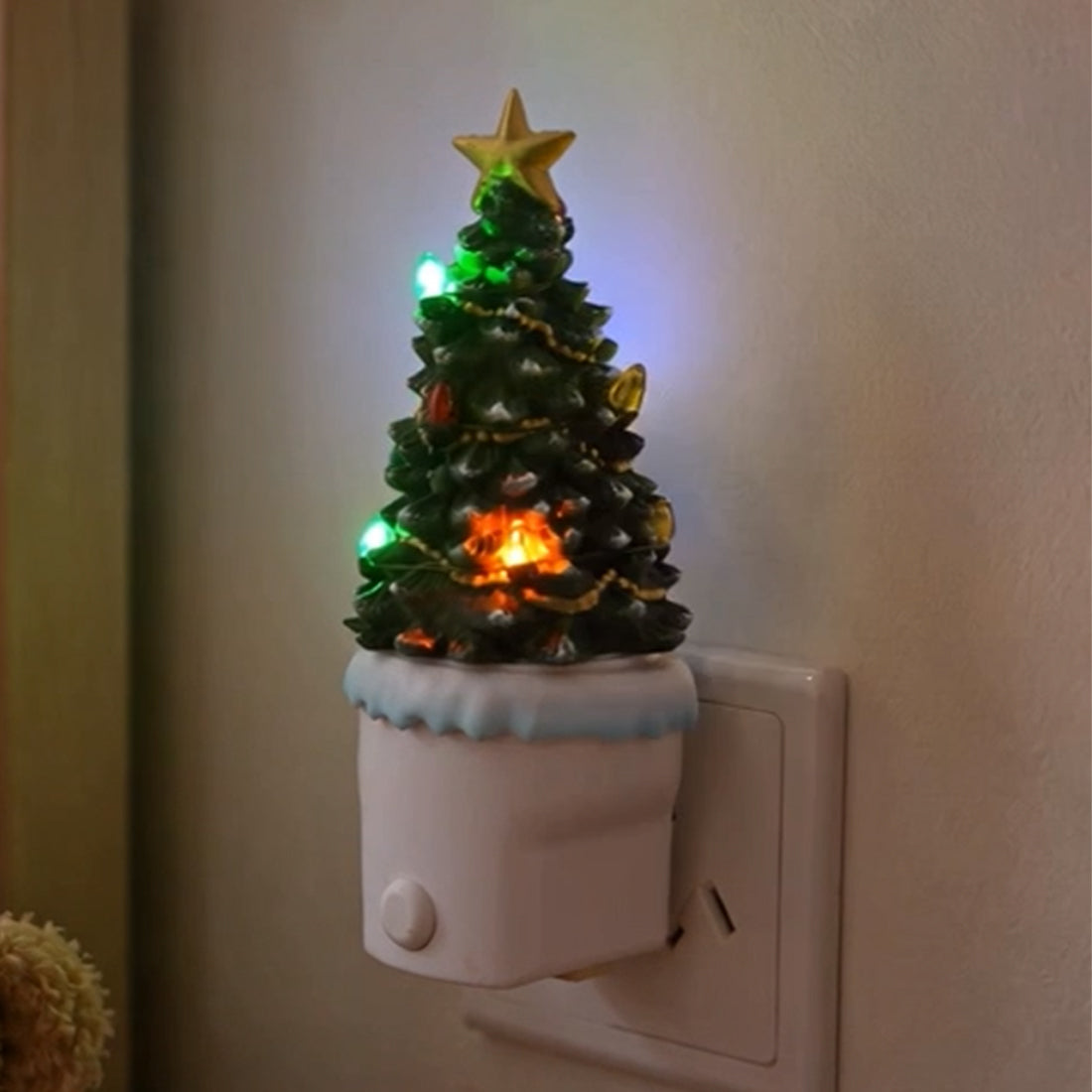 Twinkle Tide Plug-in Night Light with Christmas Tree